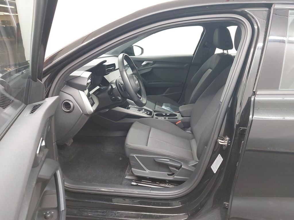 AUDI A3 SPORTBACK - 2020 30 TFSI 110hp S tronic 5d photo