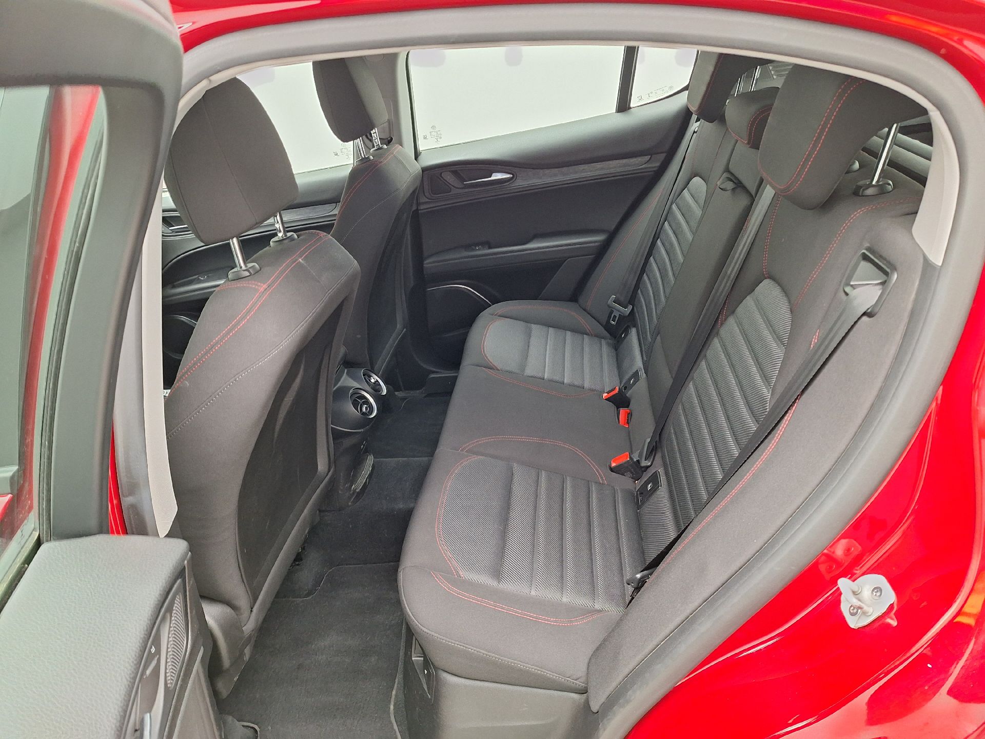 Alfa Romeo, Stelvio '17, Alfa Romeo Stelvio 2.2 D 160 Super 5d photo