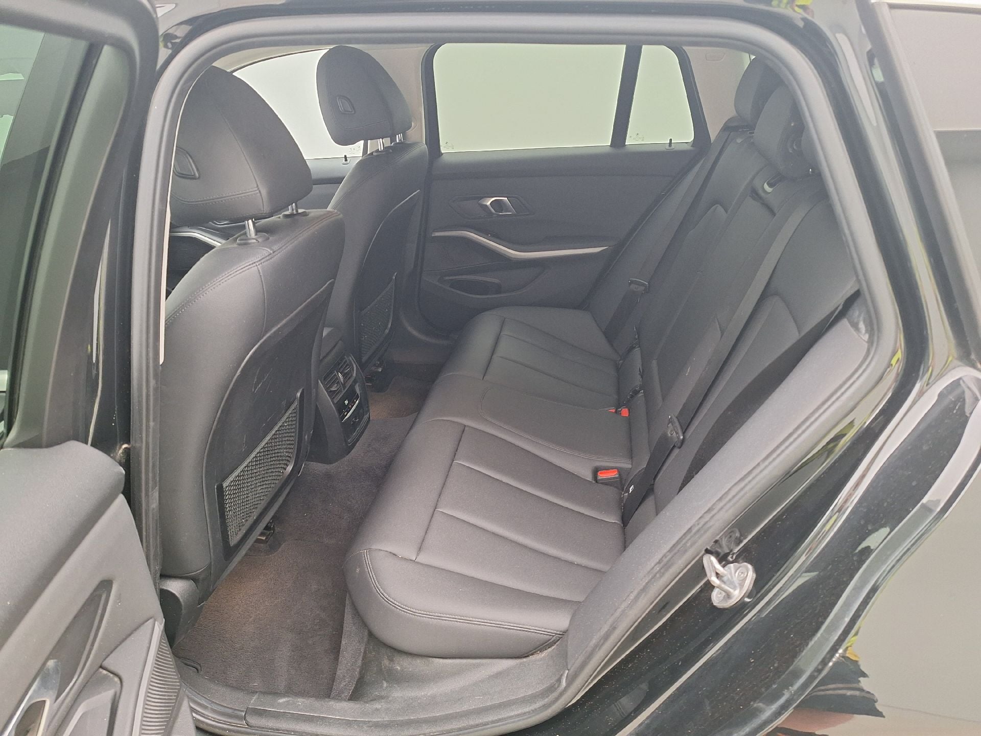 BMW, 3-serie Touring '18, BMW 3 Reeks Touring 316dA (90 kW) 5d photo