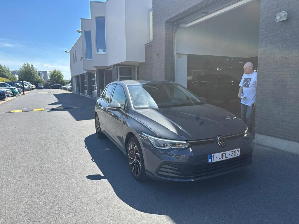 VOLKSWAGEN Golf VIII Golf 1.0 TSI Life Business OPF photo