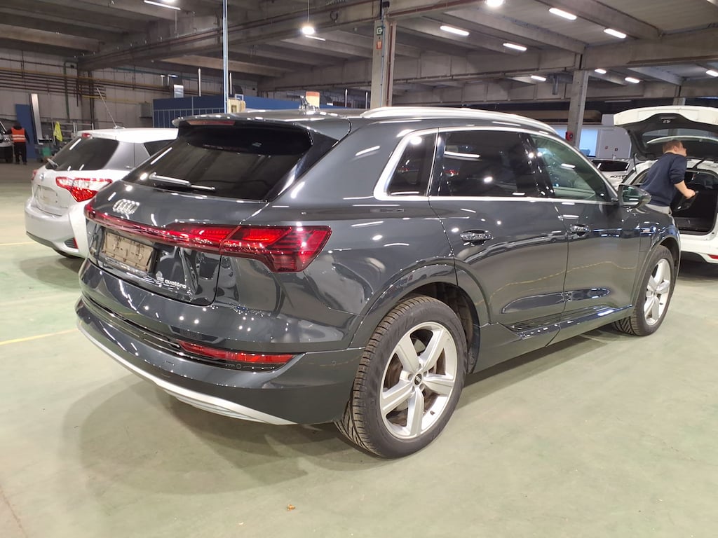 AUDI E-TRON 95 kWh 55 Quattro Advanced photo