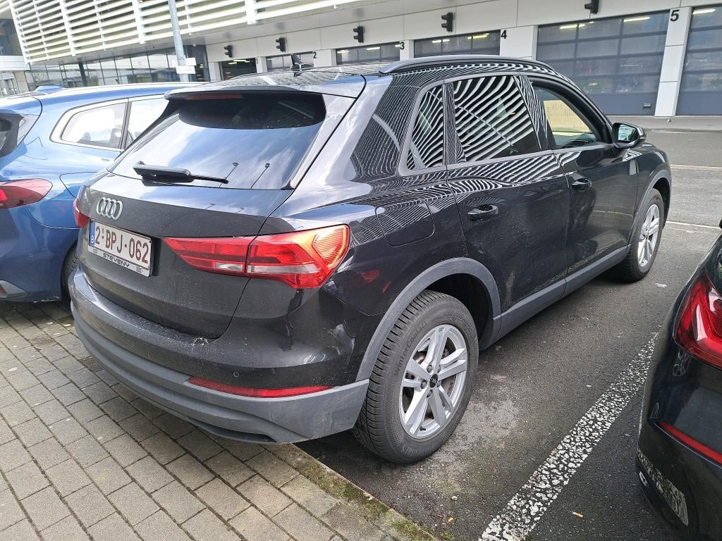 AUDI Q3 1.4 45 TFSI E S TRONIC photo