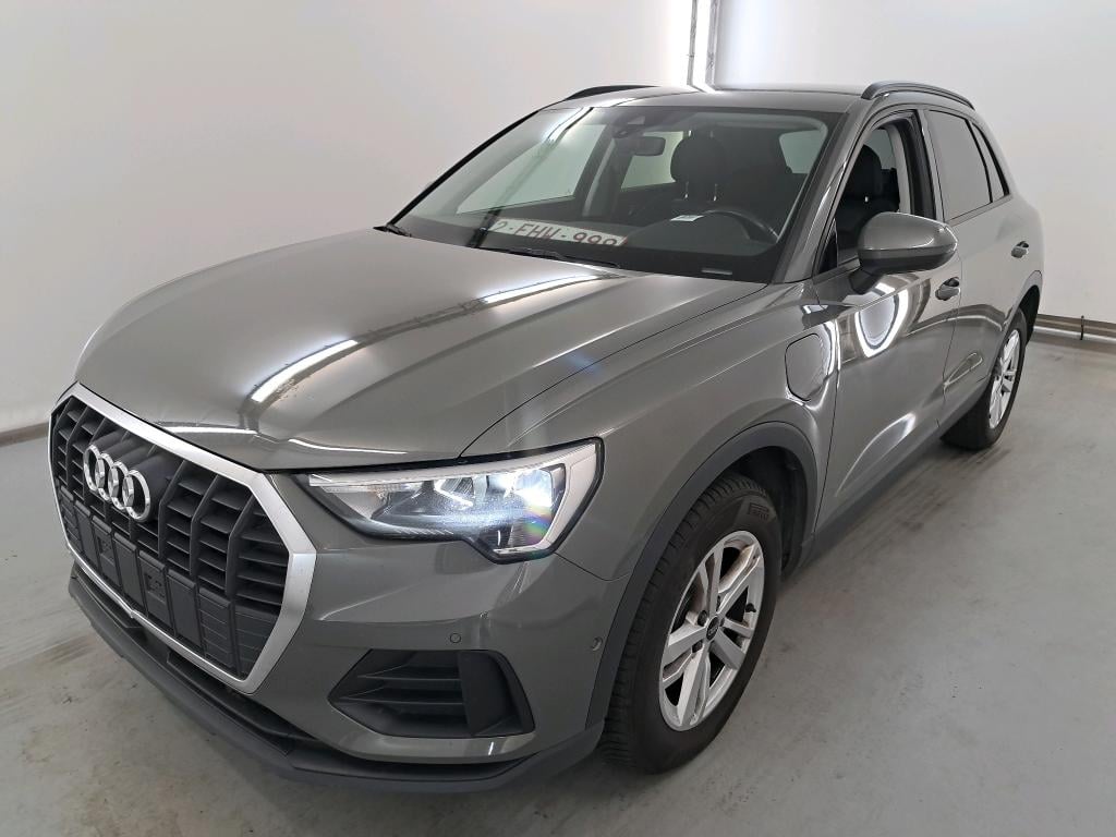 AUDI Q3 1.4 45 TFSI E S TRONIC