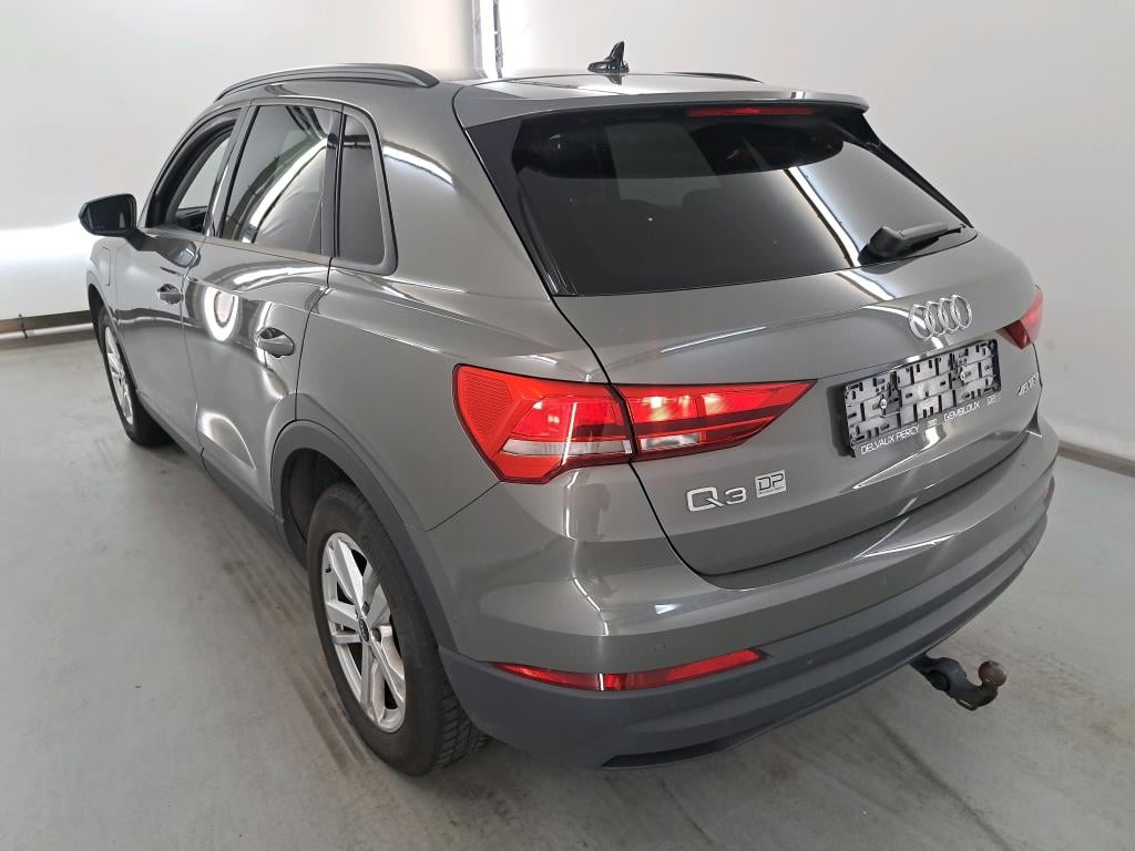 AUDI Q3 1.4 45 TFSI E S TRONIC photo