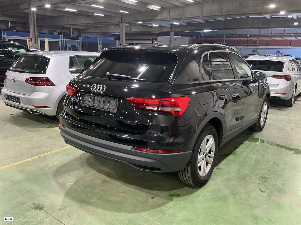 AUDI Q3 2.0 35 TDI S TRONIC BUS. ED. ATTRACTION photo