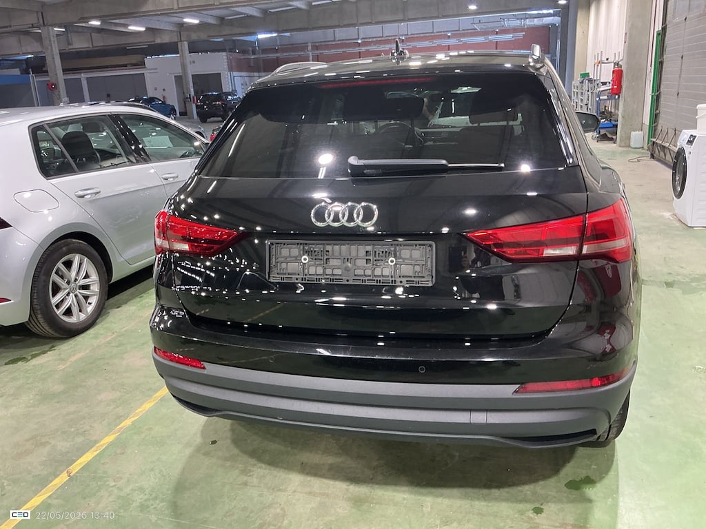 AUDI Q3 2.0 35 TDI S TRONIC BUS. ED. ATTRACTION photo