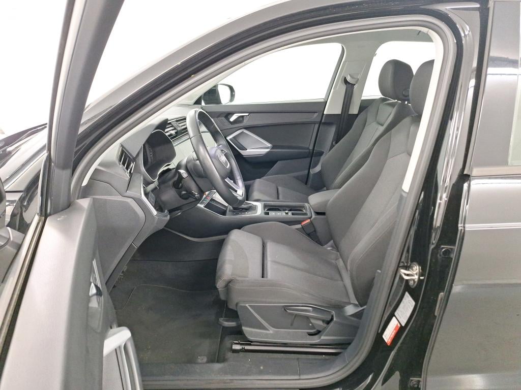 AUDI Q3 2.0 35 TDI S TRONIC BUSINESS EDITION photo