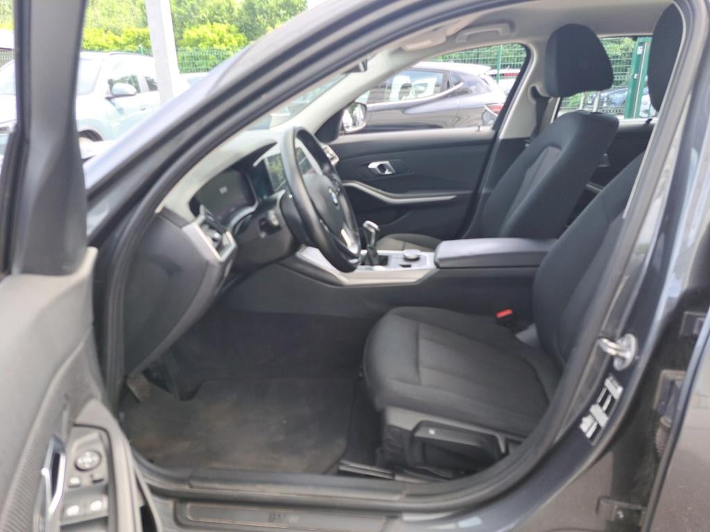 BMW 3 SERIES TOURING 2.0 316D (90KW) TOURING photo