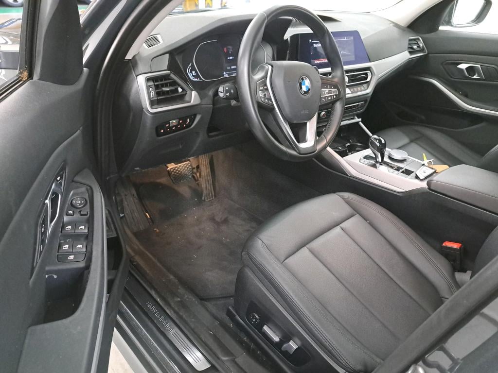 BMW 3 SERIES TOURING 2.0 318DA (100KW) TOURING photo