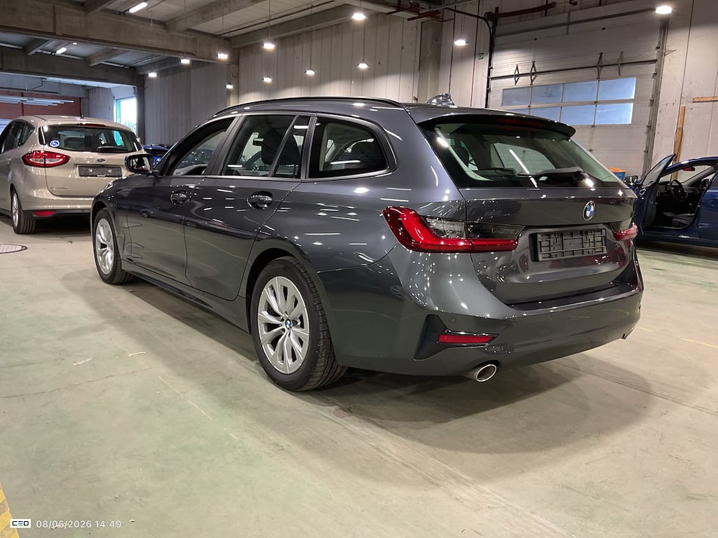 BMW 3 SERIES TOURING 2.0 318DA (100KW) TOURING photo