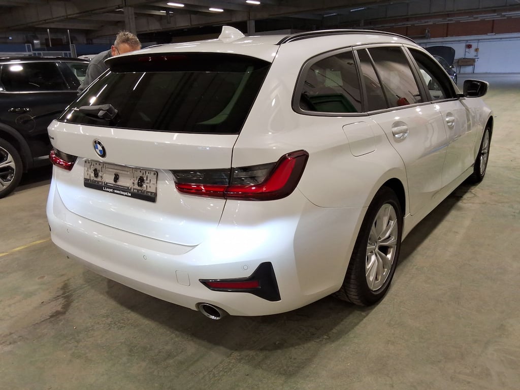 BMW 3 SERIES TOURING 2.0 320D (140KW) TOURING photo