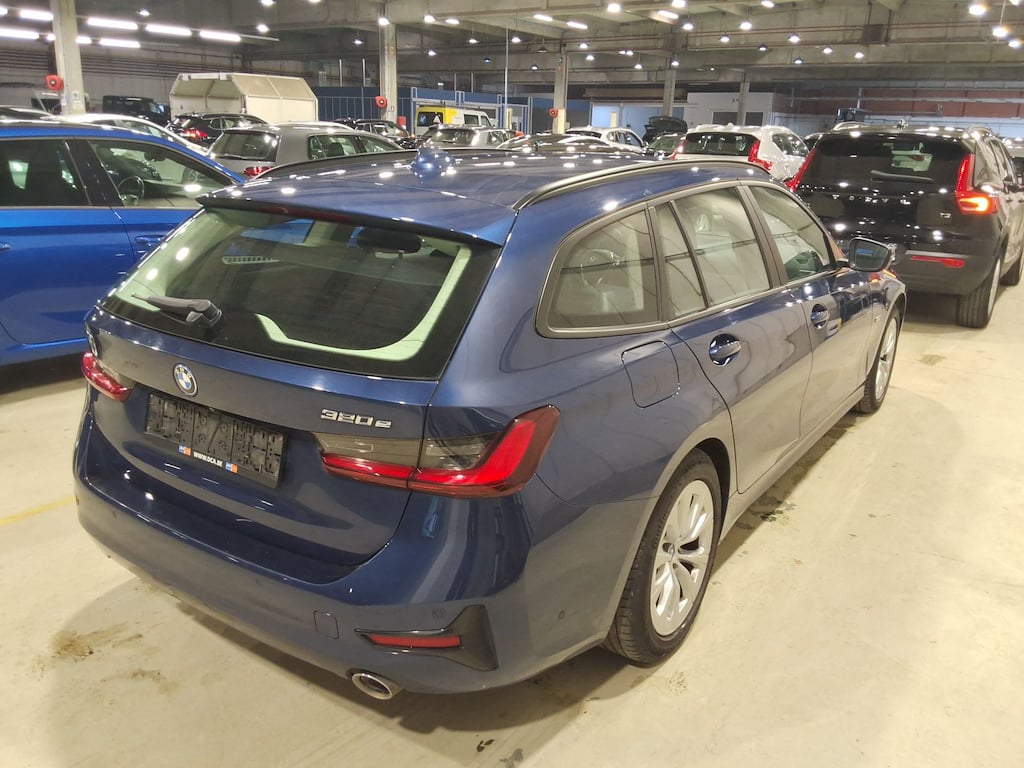 BMW 3 SERIES TOURING 2.0 320E TOURING photo