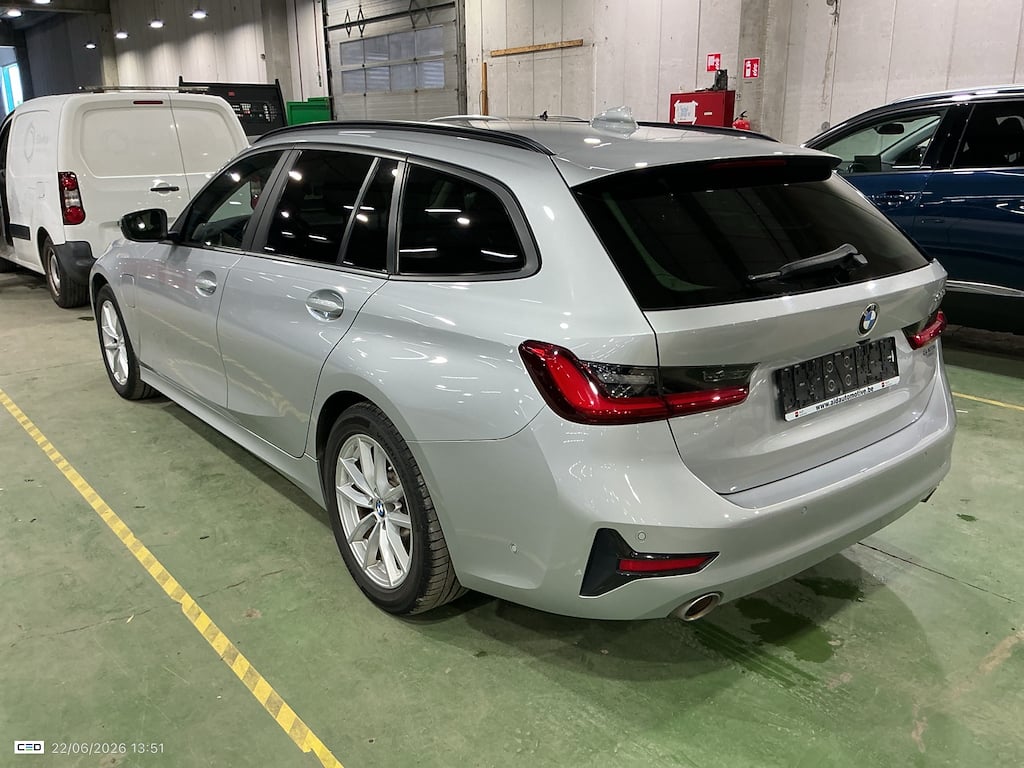 BMW 3 SERIES TOURING 2.0 330E (215KW) TOURING photo