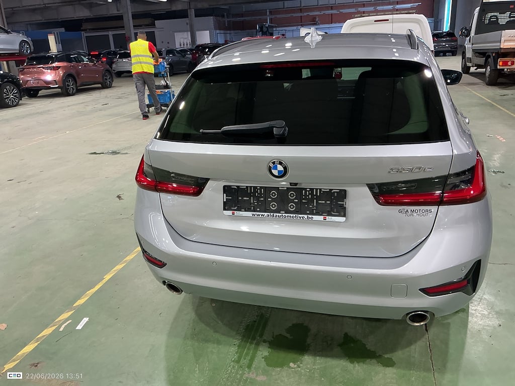 BMW 3 SERIES TOURING 2.0 330E (215KW) TOURING photo