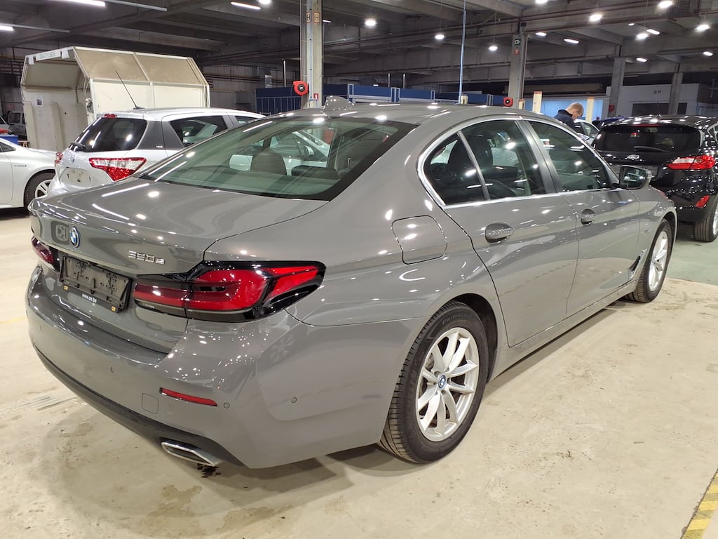 BMW 5 SERIES BERLINE 2.0 520E AUTO photo