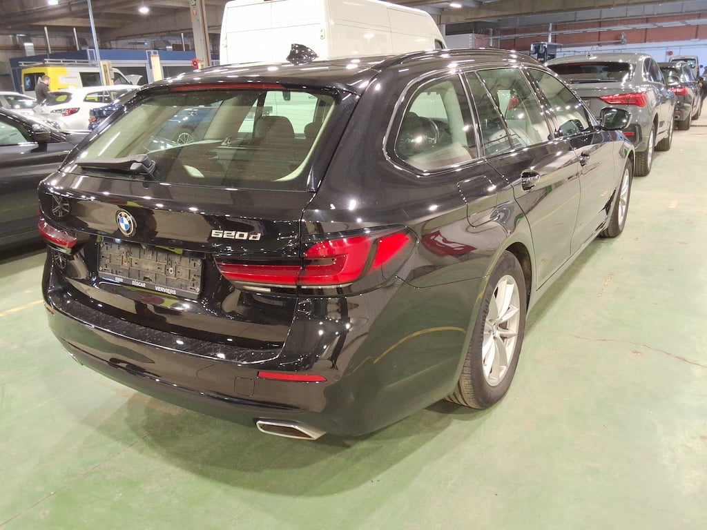 BMW 5 SERIES TOURING 2.0 520D 120KW TOURING AUTO photo