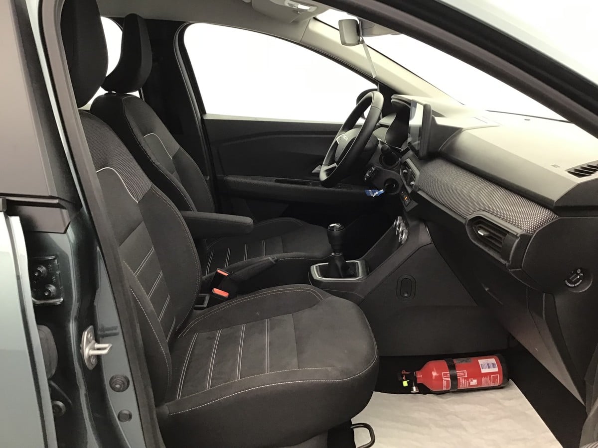 Dacia Sandero Expression 1.0 Gasoline 91hp photo
