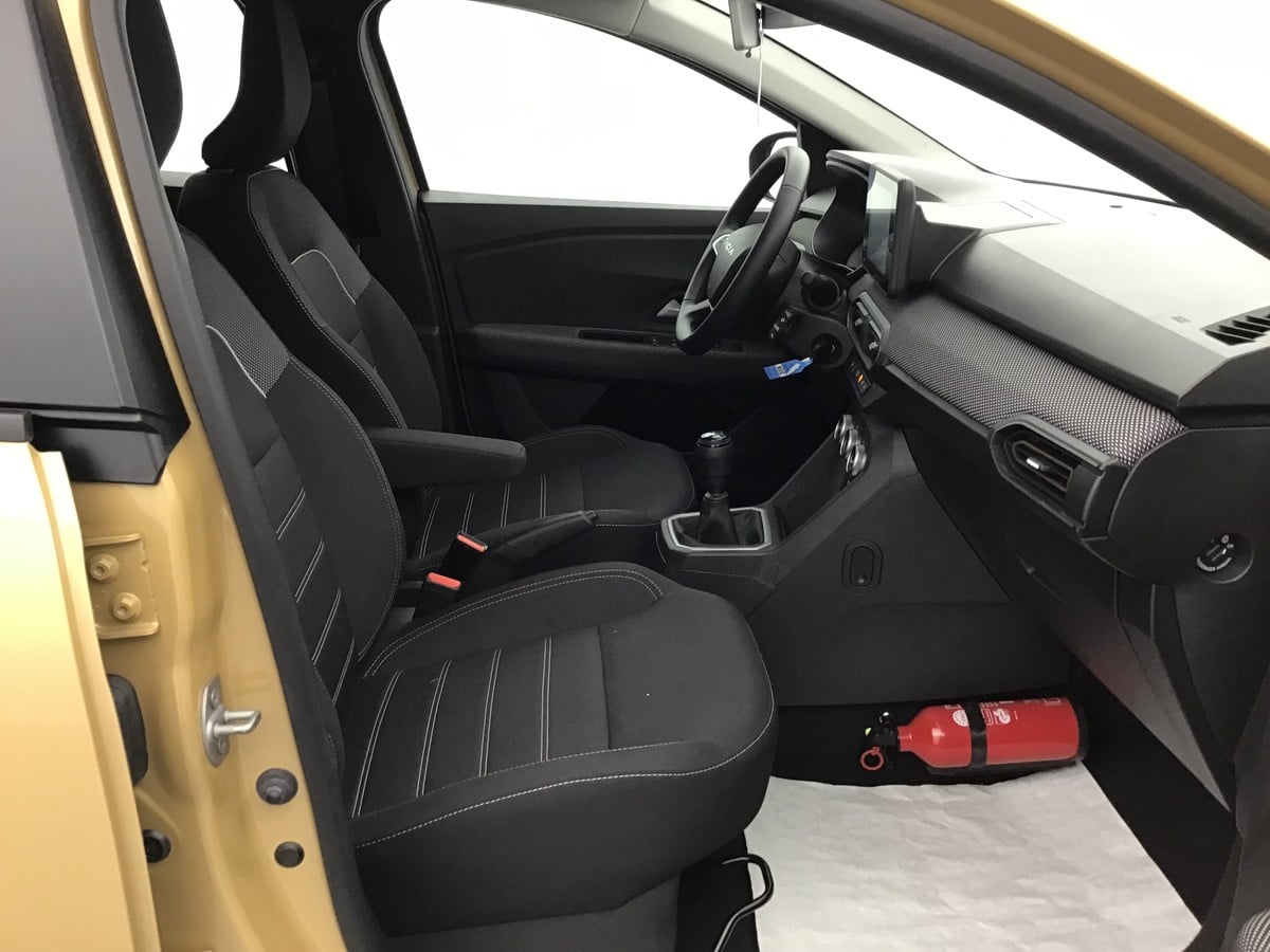 Dacia Sandero Expression 1.0 Gasoline 91hp photo