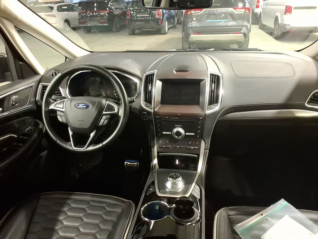 FORD S-MAX VIGNALE DIESEL 2.0 TDCi AdBlue Vignale (EU6.2) photo