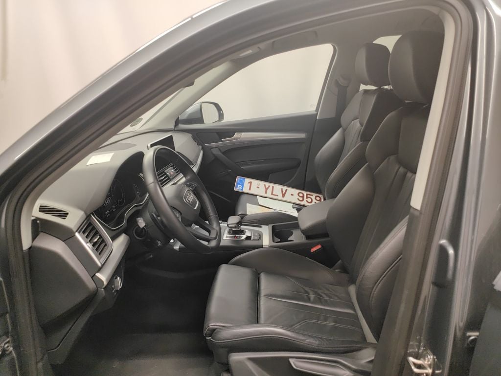 Audi Q5 Sport 55 TFSi e S tronic quattro 5d photo