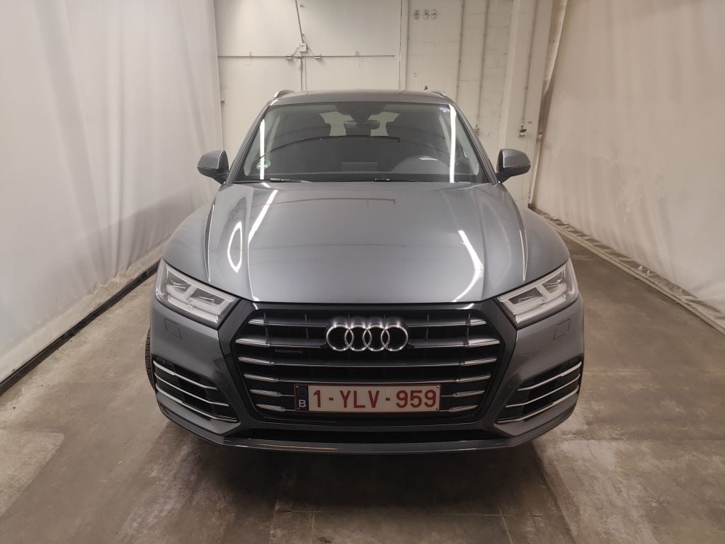 Audi Q5 Sport 55 TFSi e S tronic quattro 5d photo