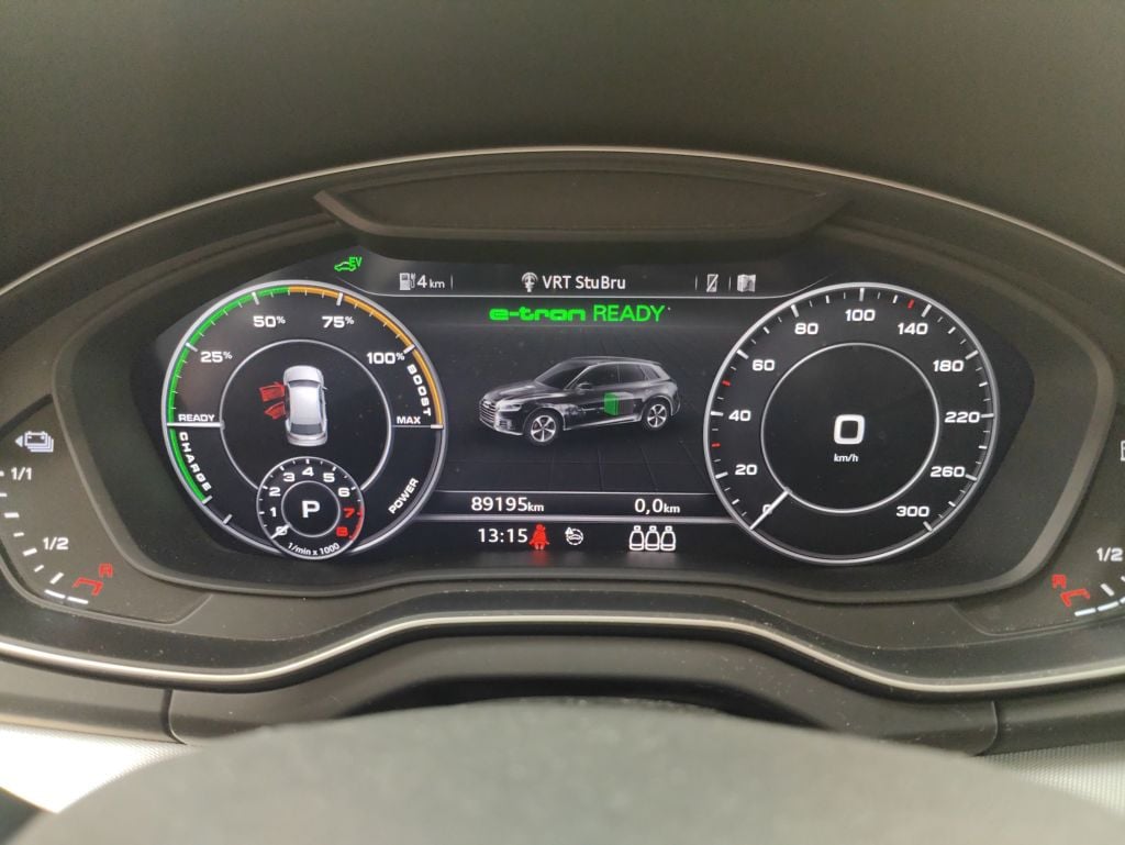 Audi Q5 Sport 55 TFSi e S tronic quattro 5d photo