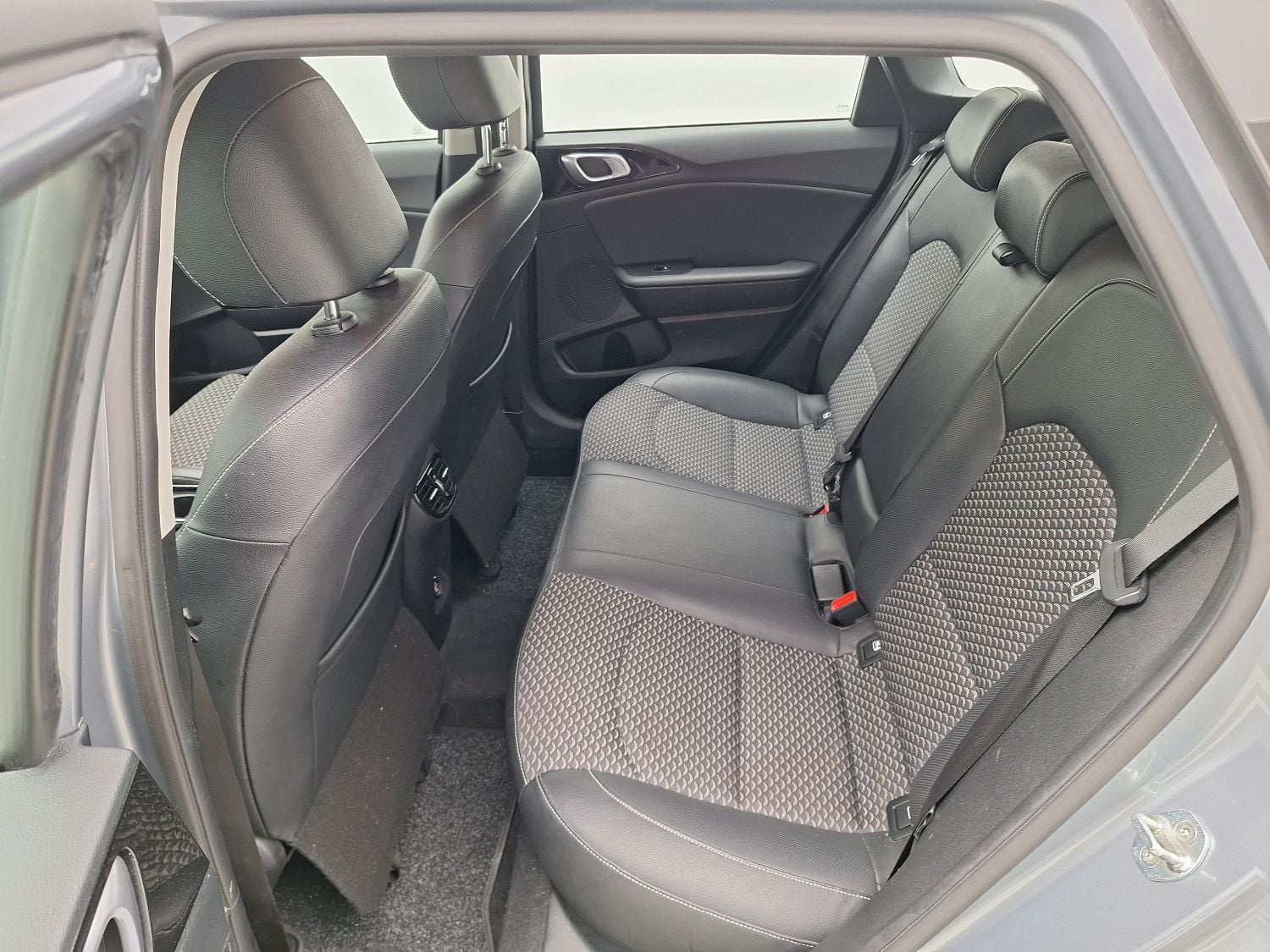 Kia, Ceed SW FL'21, KIA cee'd Sportswagon Pulse 1.6 CRDi 136 MHEV e-cl photo