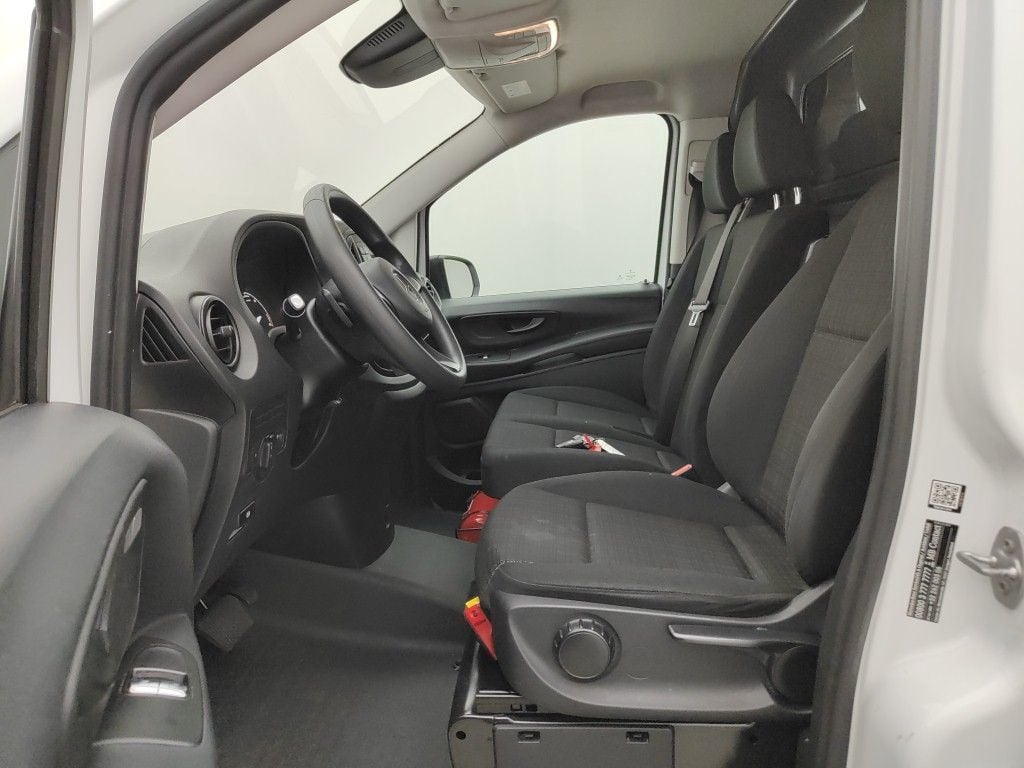 MERCEDES-BENZ E-VITO FOURGON MWB 35 kWh 116hp EVito A2 4d photo