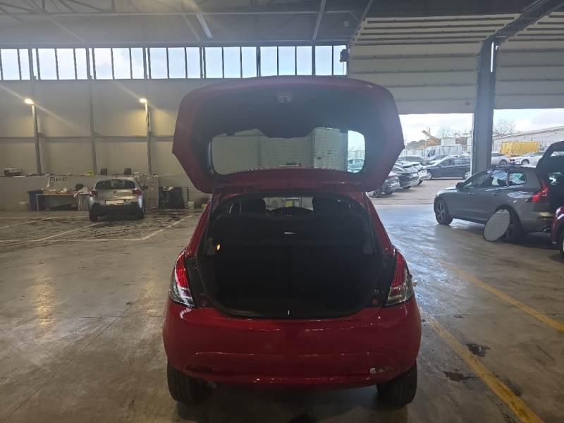 LANCIA YPSILON ECOCHIC / 2021 / 5P / BERLINA 0.9 TWINAIR 70CV METANO GOLD photo