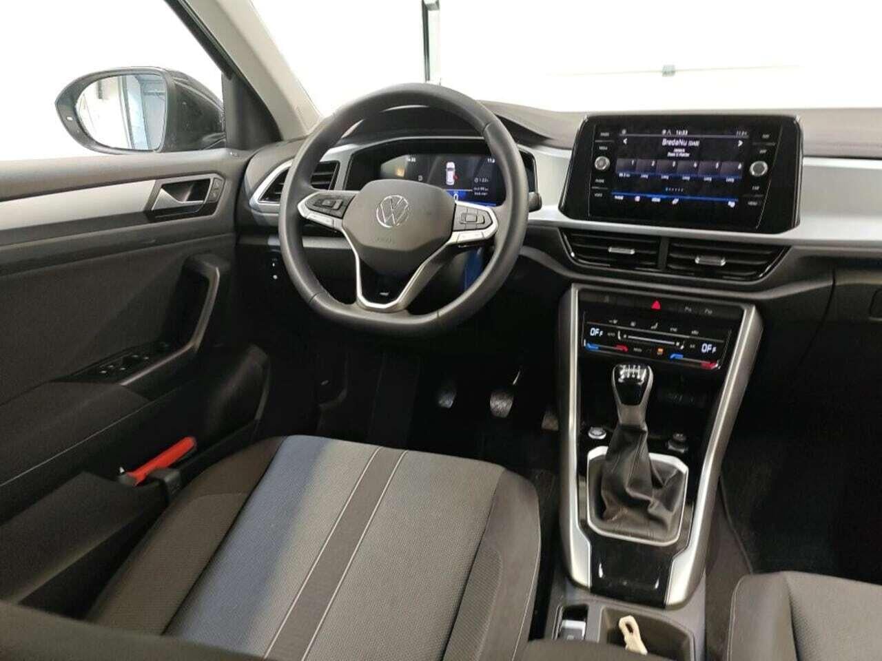 VOLKSWAGEN T-Roc 1.0 TSI Life Edition photo