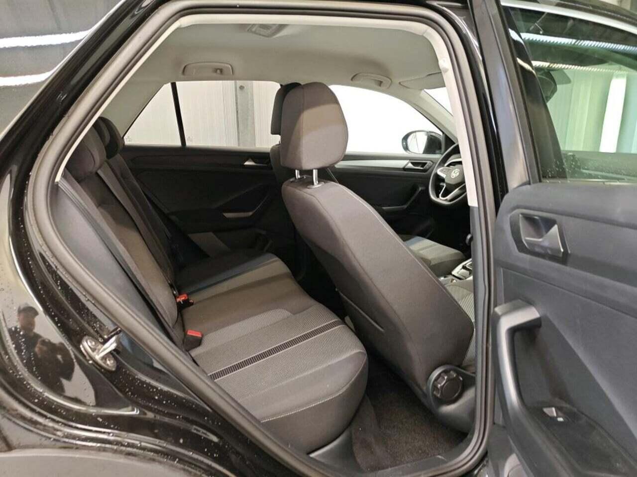 VOLKSWAGEN T-Roc 1.0 TSI Life Edition photo