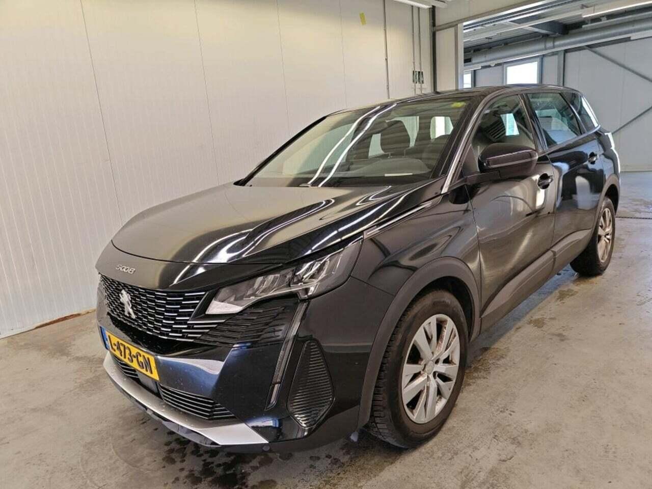 PEUGEOT 5008 1.2 PT Active Pack
