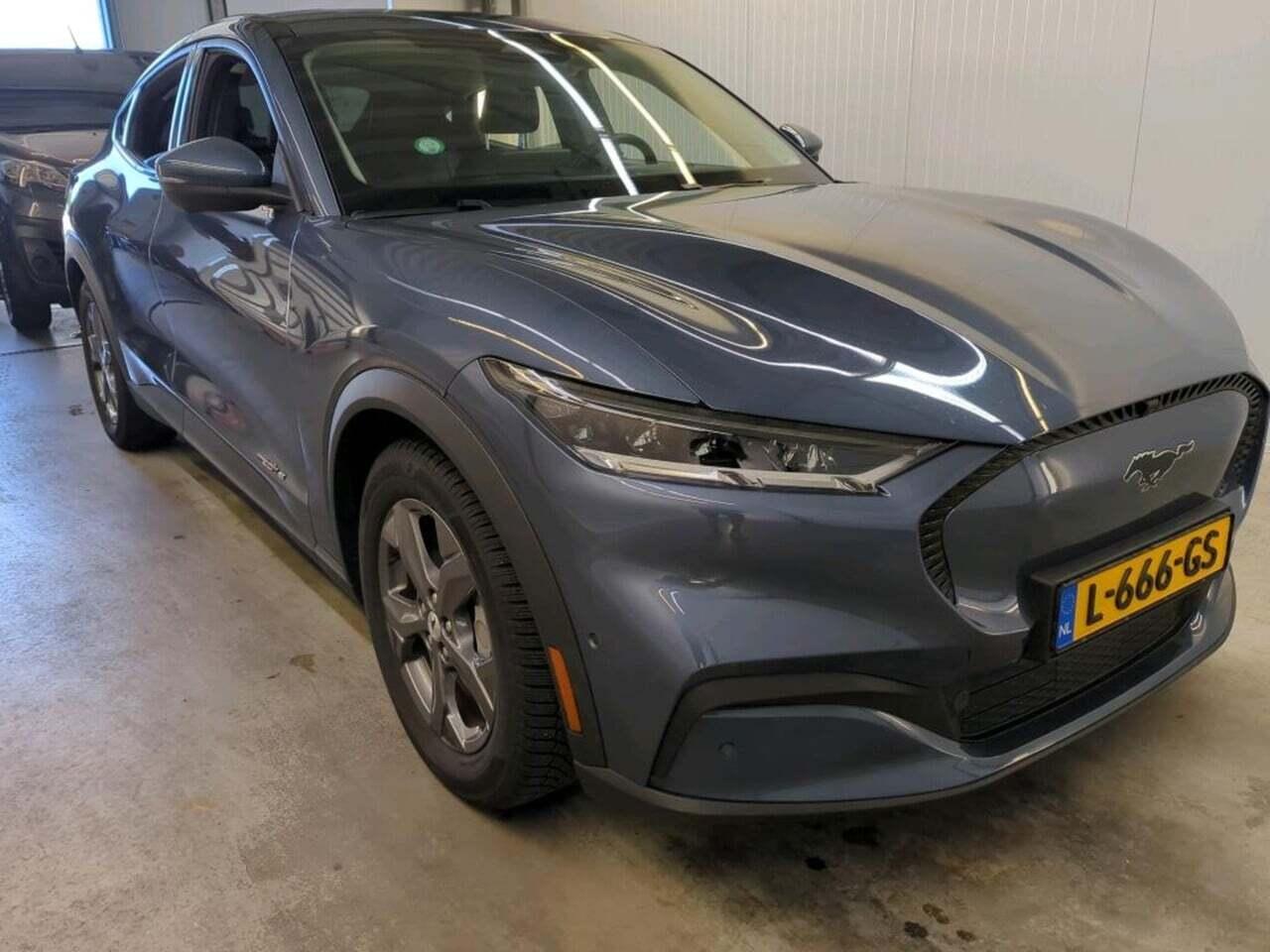 FORD Mustang Mach-E RWD 75 kWh photo