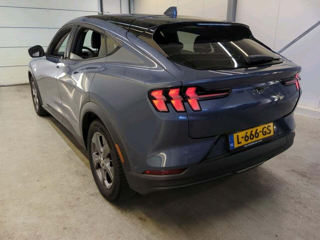 FORD Mustang Mach-E RWD 75 kWh photo