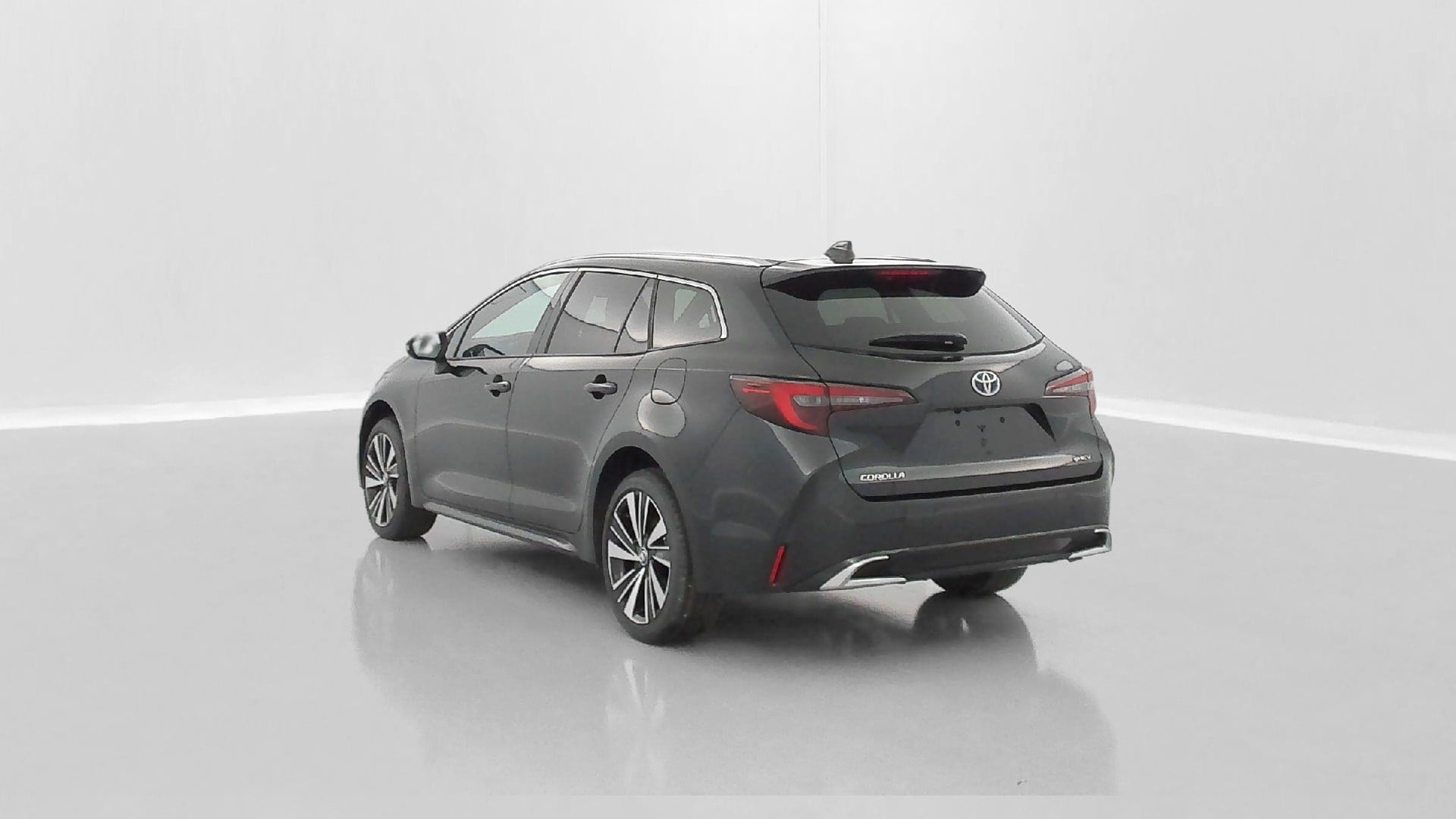 Toyota Corolla Design 1.8 Hybride 140ch photo
