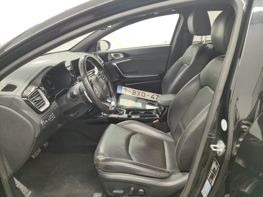 KIA Proceed GT Line 1.5 T-GDI 160 DCT ISG 5d photo