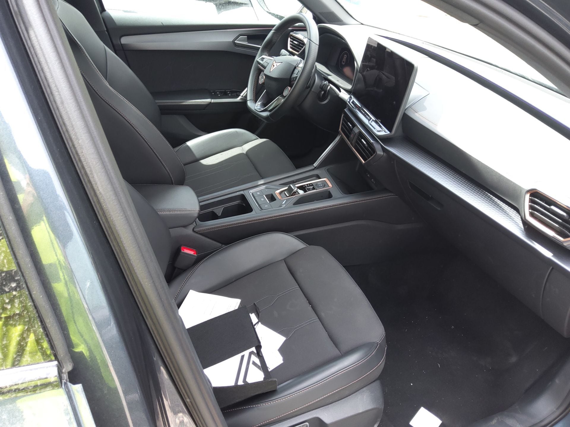 CUPRA Leon 1.5 PHEV DSG 205cv 5P AutomÃ¡tico (Winterpack) photo