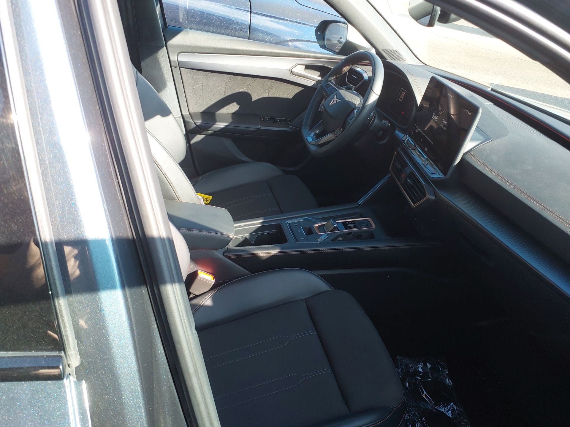 CUPRA Leon 1.5 PHEV DSG 205cv 5P AutomÃ¡tico (Winterpack) photo