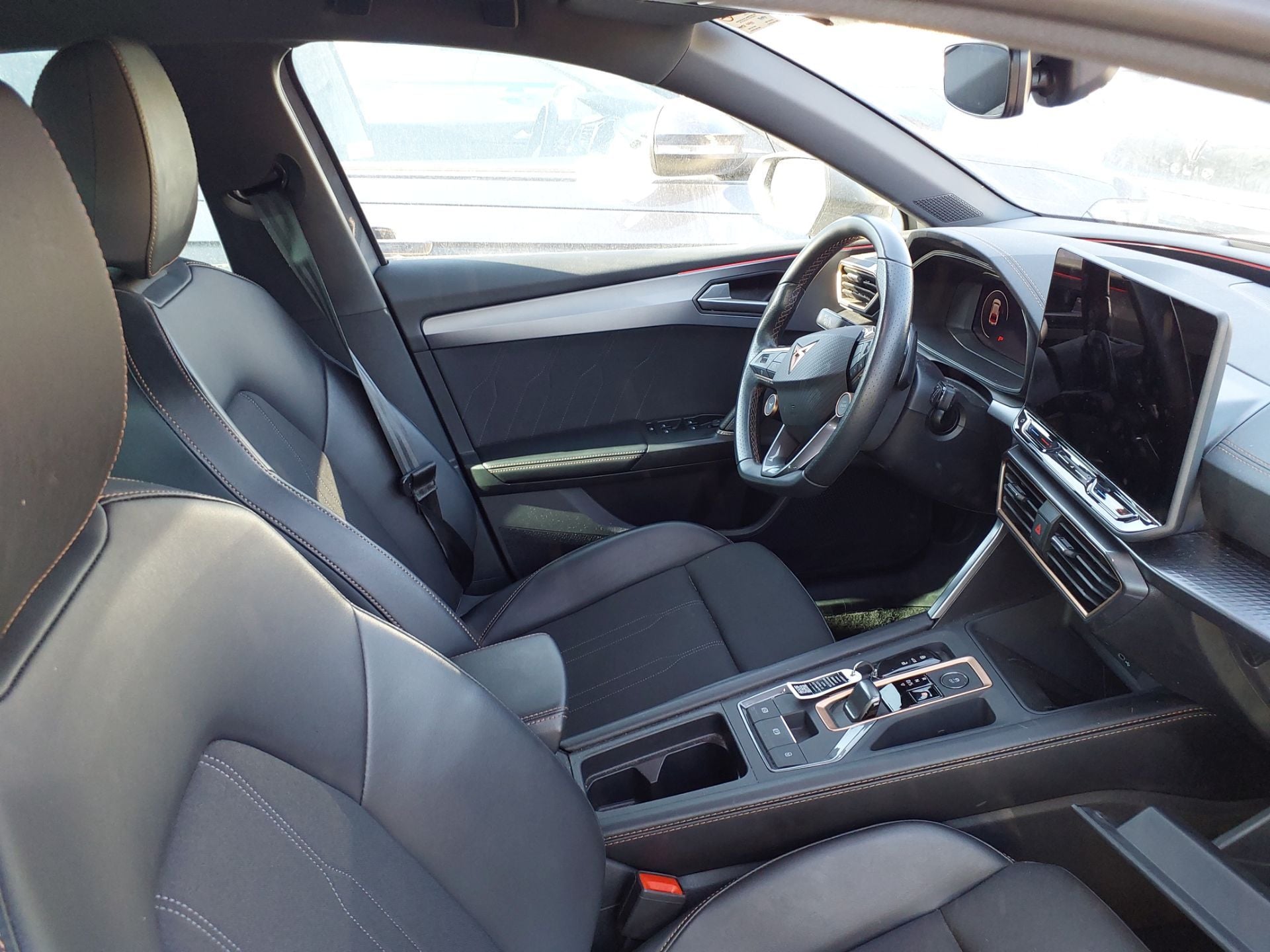 CUPRA Leon 1.5 PHEV DSG 205cv 5P AutomÃ¡tico (Winterpack) photo