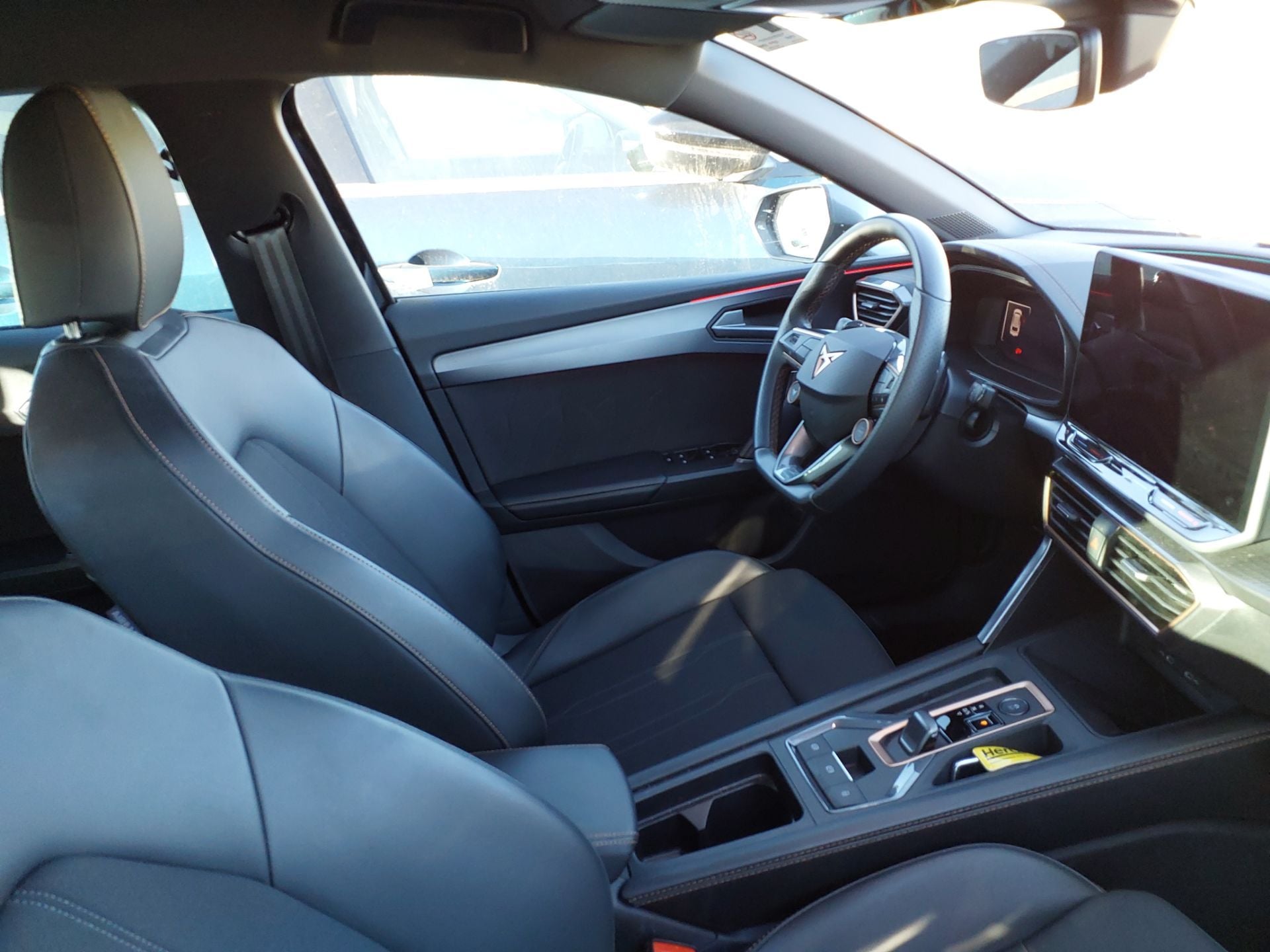 CUPRA Leon 1.5 PHEV DSG 205cv automatico SportsTourer(Winterpack) photo