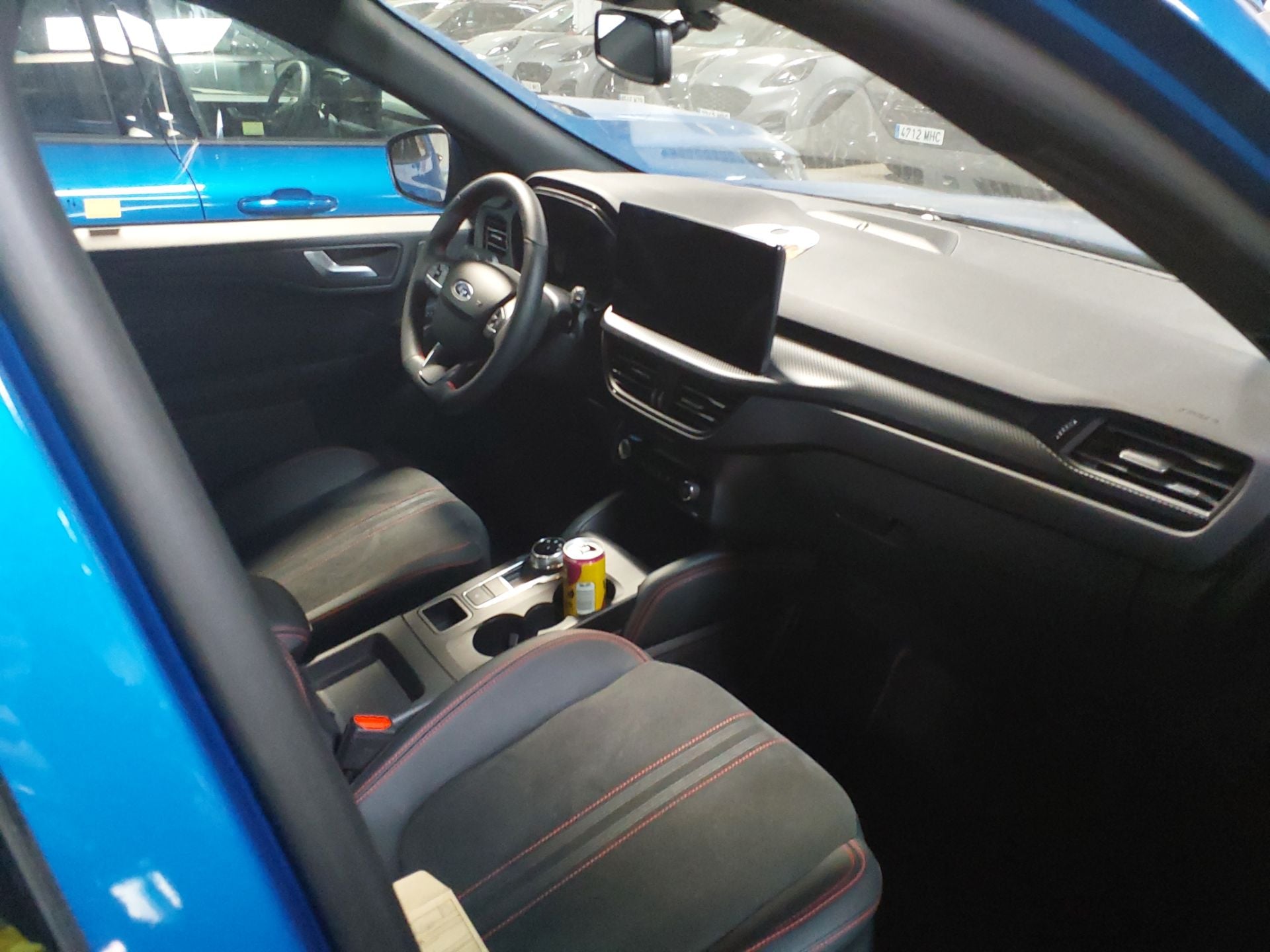 FORD Kuga 2.5 PHEV 243cv AutomÃ¡tico WT + gancho ST-LINE X(Pano-Roof + Winterpack) photo