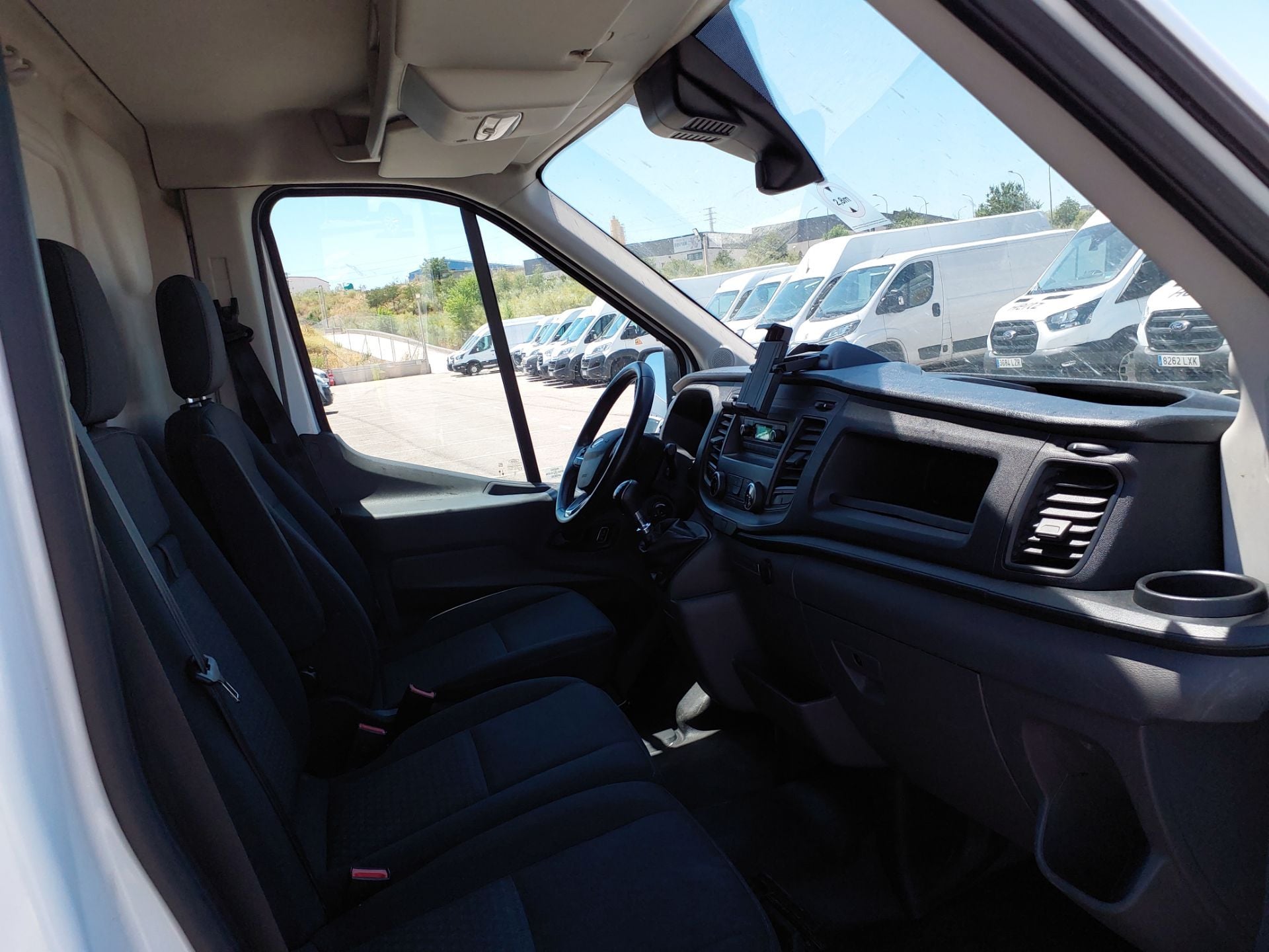 FORD Transit 2.0 EcoBlue 96 kw (130 CV) FT 350 L3H3 Van N1 2ton Trend photo