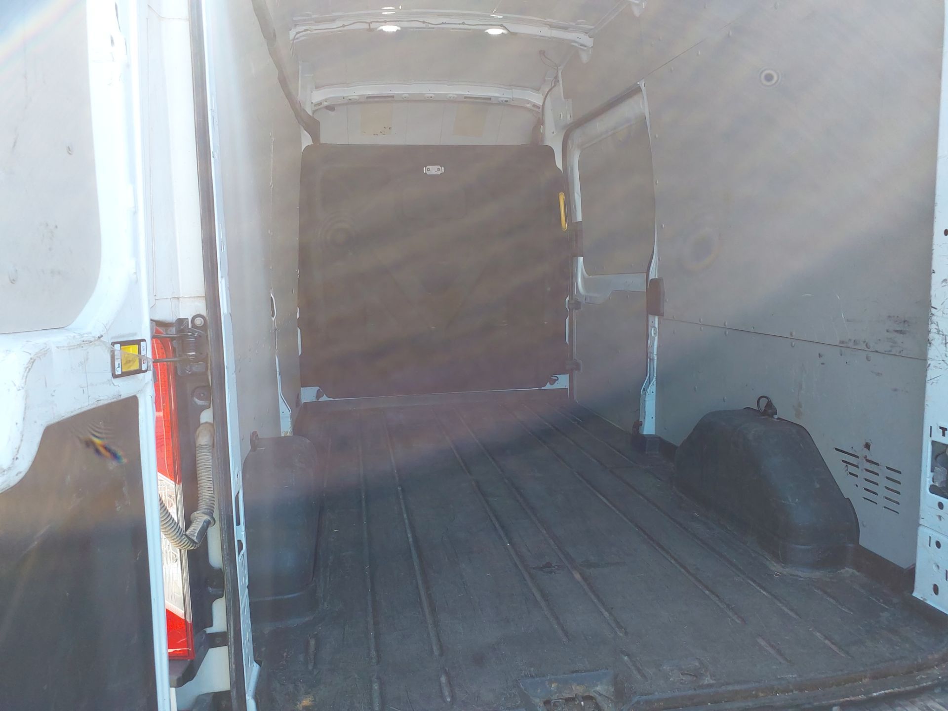 FORD Transit 2.0 EcoBlue 96 kw (130 CV) FT 350 L3H3 Van N1 2ton Trend photo