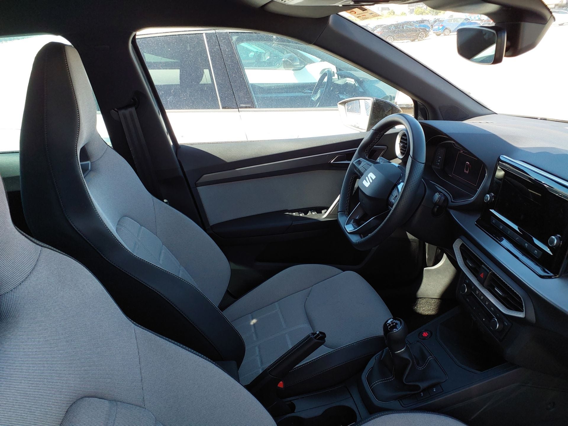 SEAT Arona 1.0 TSI 115cv Manual FR photo