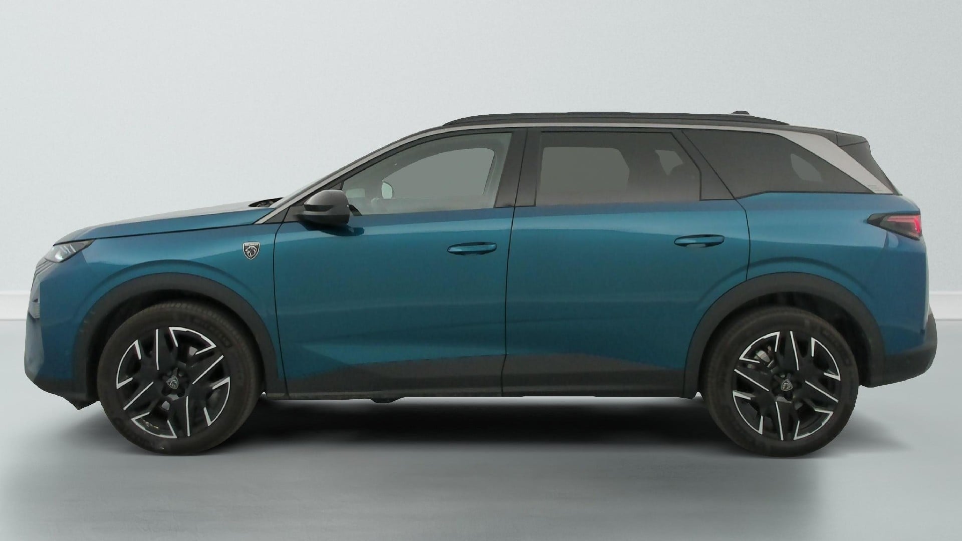 Peugeot 5008 GT Hybrid 145ch E-DCS6 photo