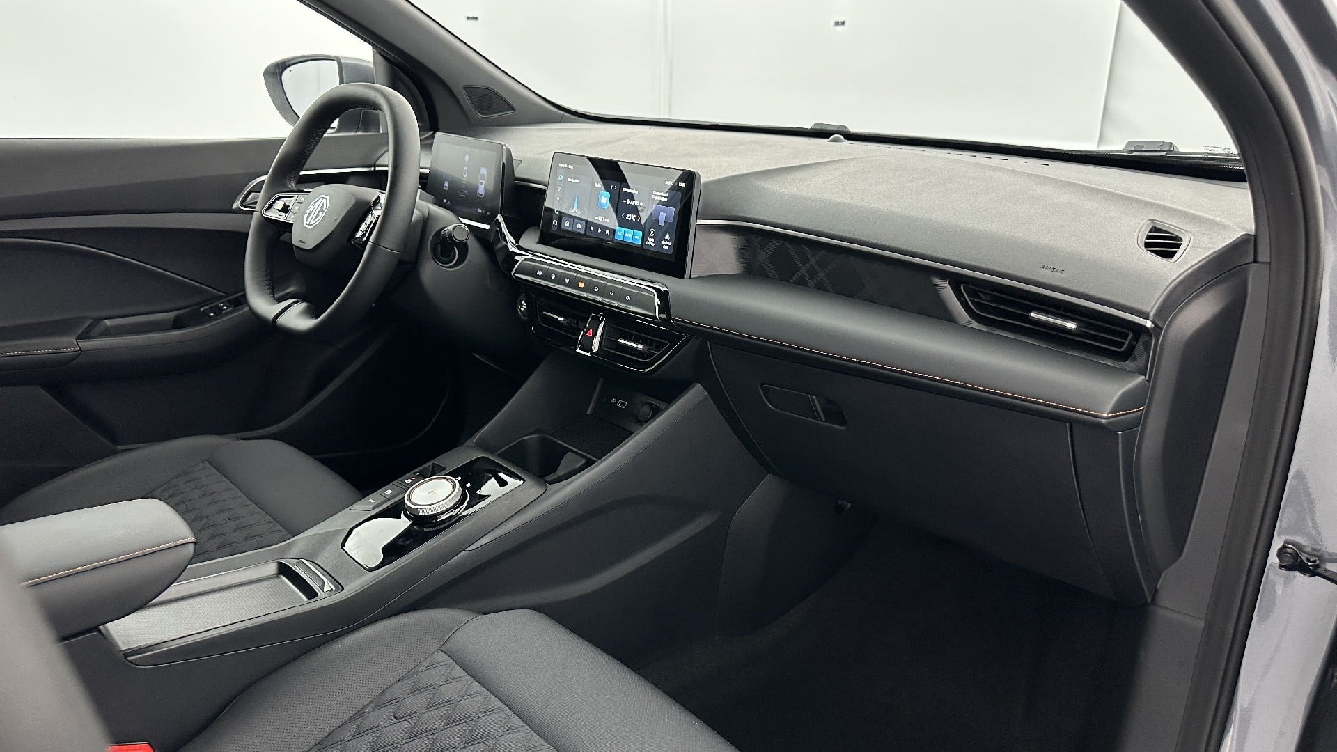 MG MG3 Luxury 1.5 Hybrid+ 195ch photo