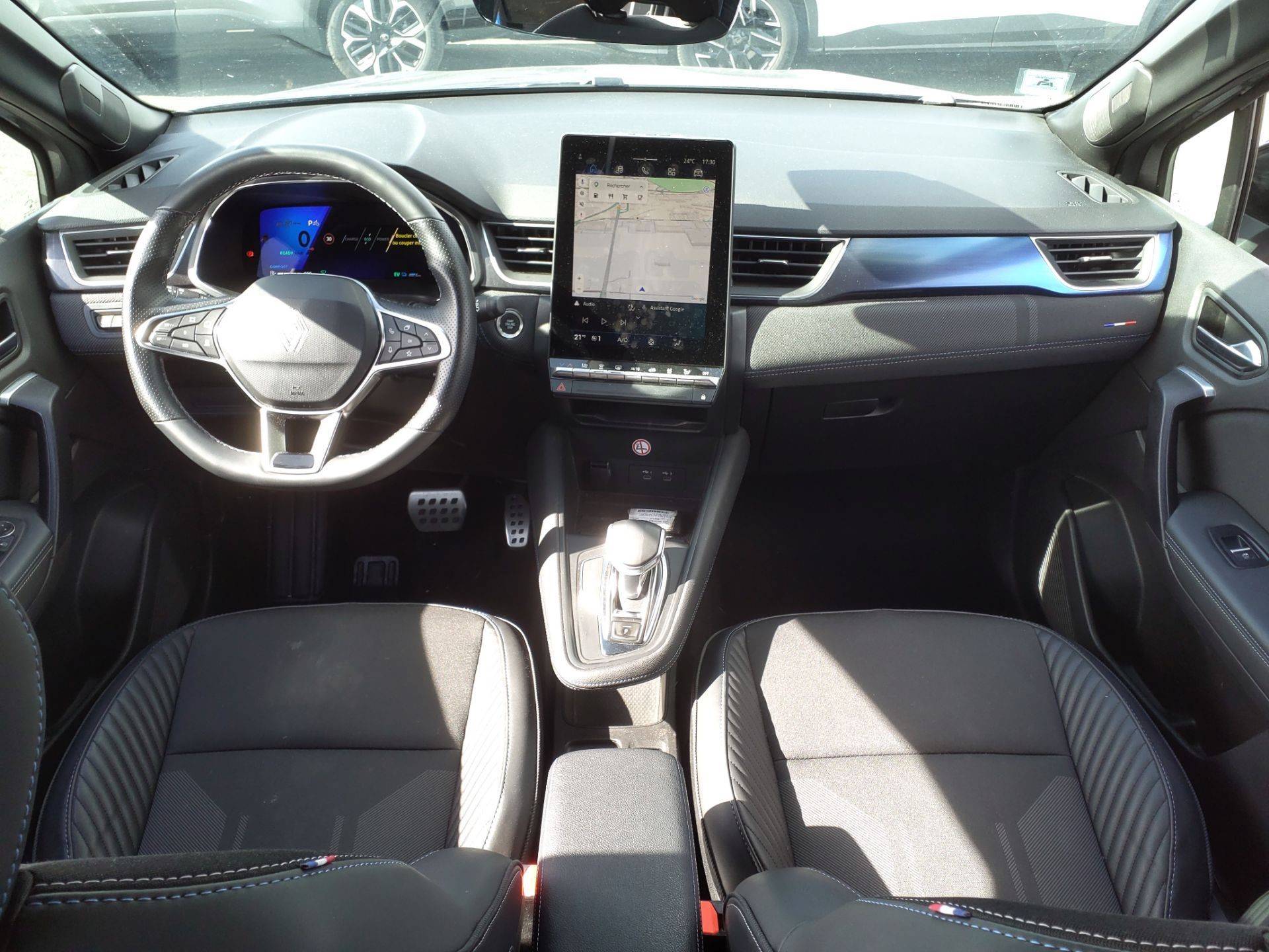 Renault SymbioZ Esprit Alpine E-Tech full hybrid 145 photo