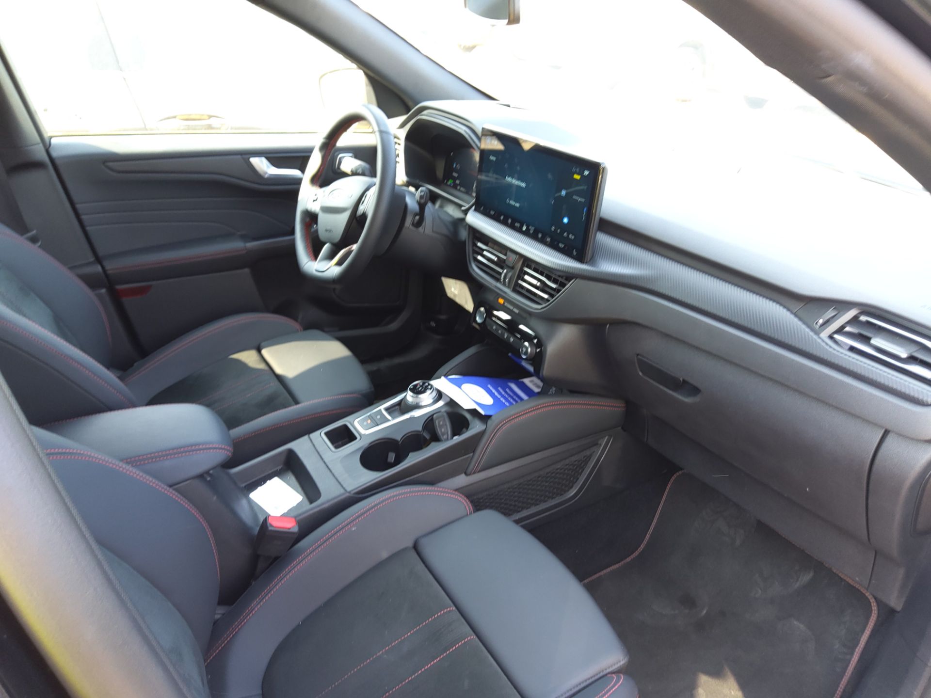 FORD Kuga 2.5 243CV AutomÃ¡tico   ST-LINE X(Winterpack) photo