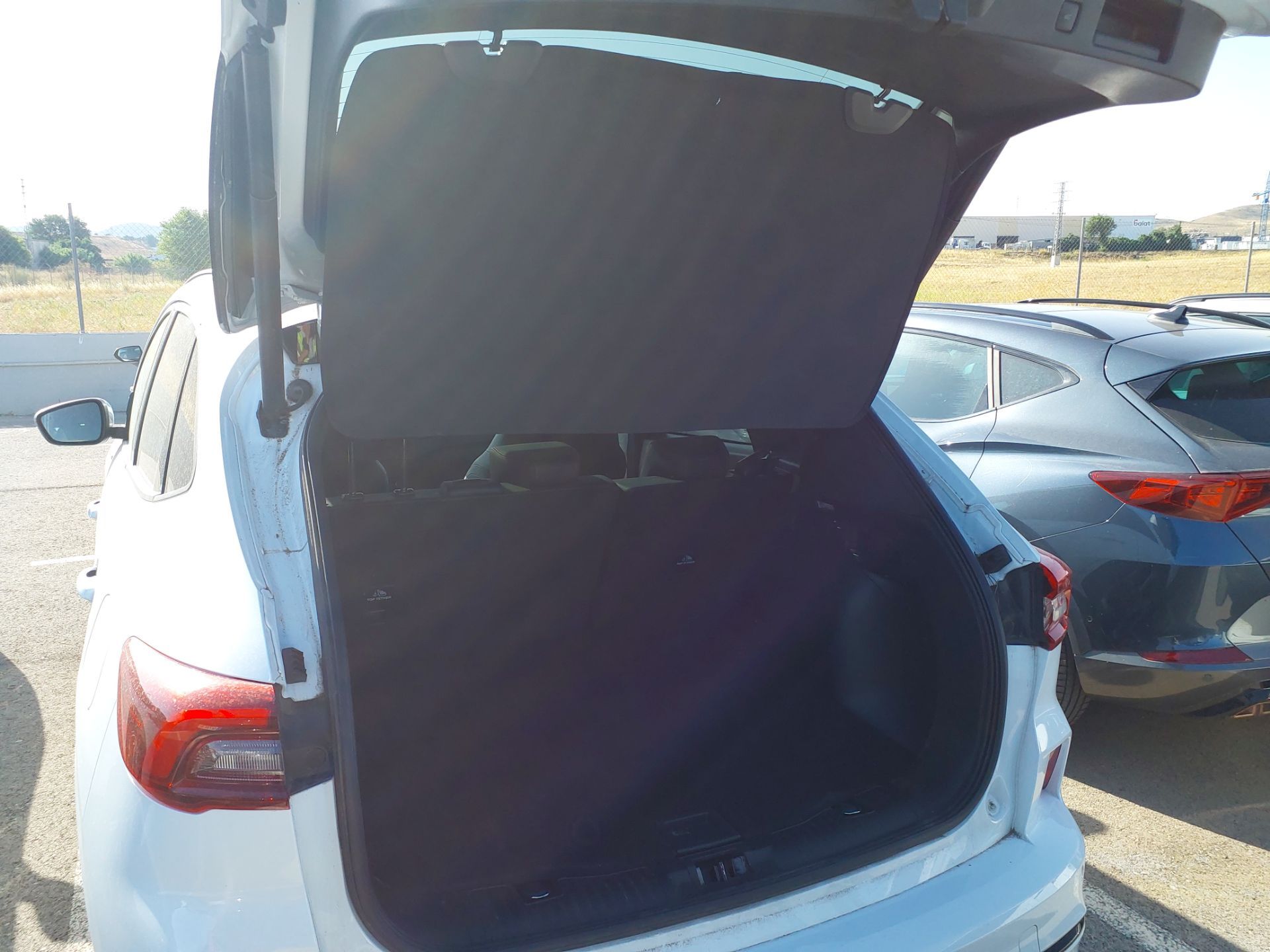 FORD Kuga 2.5 243CV AutomÃ¡tico   ST-LINE X(Pano-Roof + Winterpack) photo