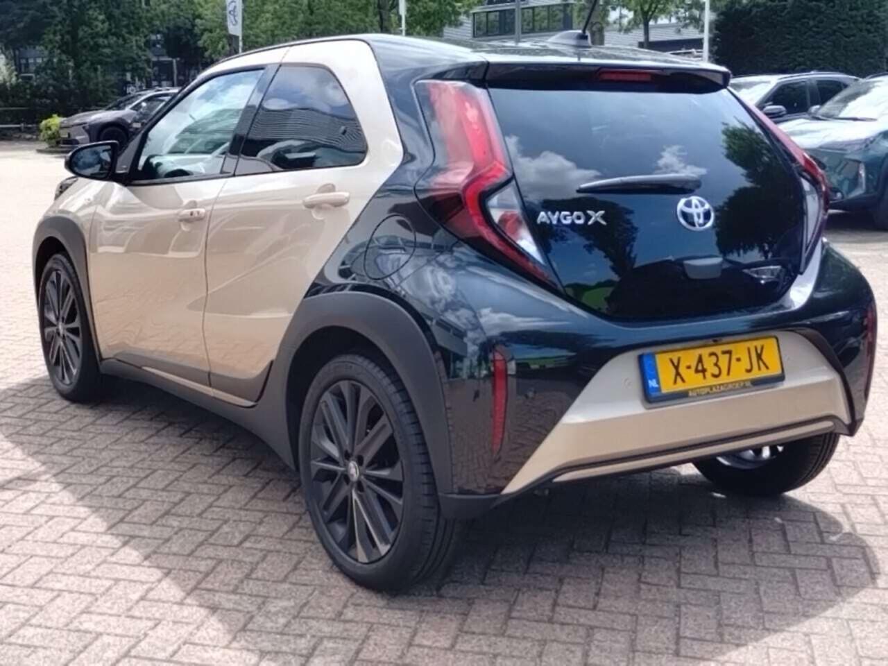 TOYOTA Aygo X 1.0 VVT-i S-CVT Premium photo